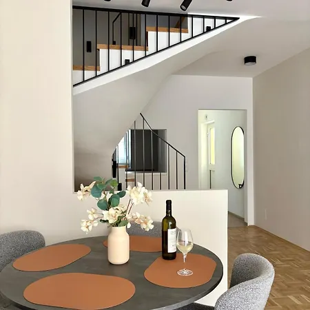 Fresh Upstairs & Free Parking Appartement Graz