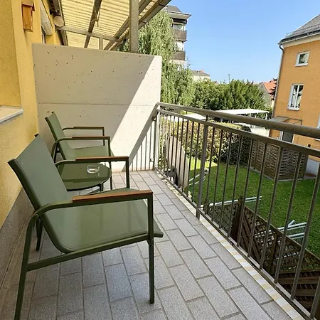 Fresh Upstairs & Free Parking Appartement *