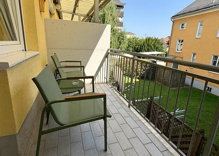 Fresh Upstairs&free Parking Appartement *